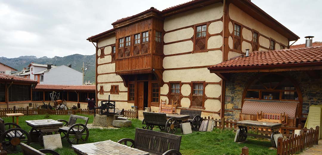 Adile Baysal Kültür- Sanat Evi