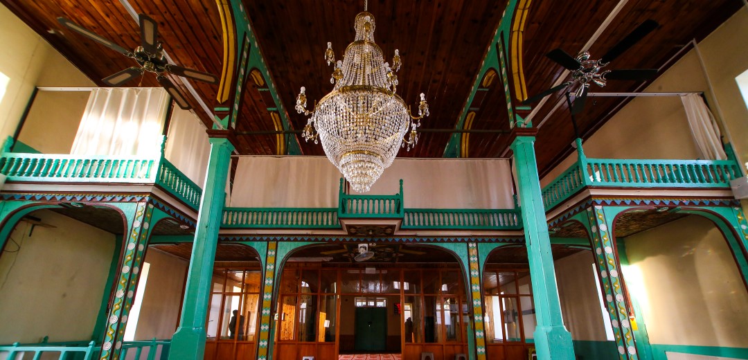 Ahırlı Merkez Camii (İlyas Fakih Camii)