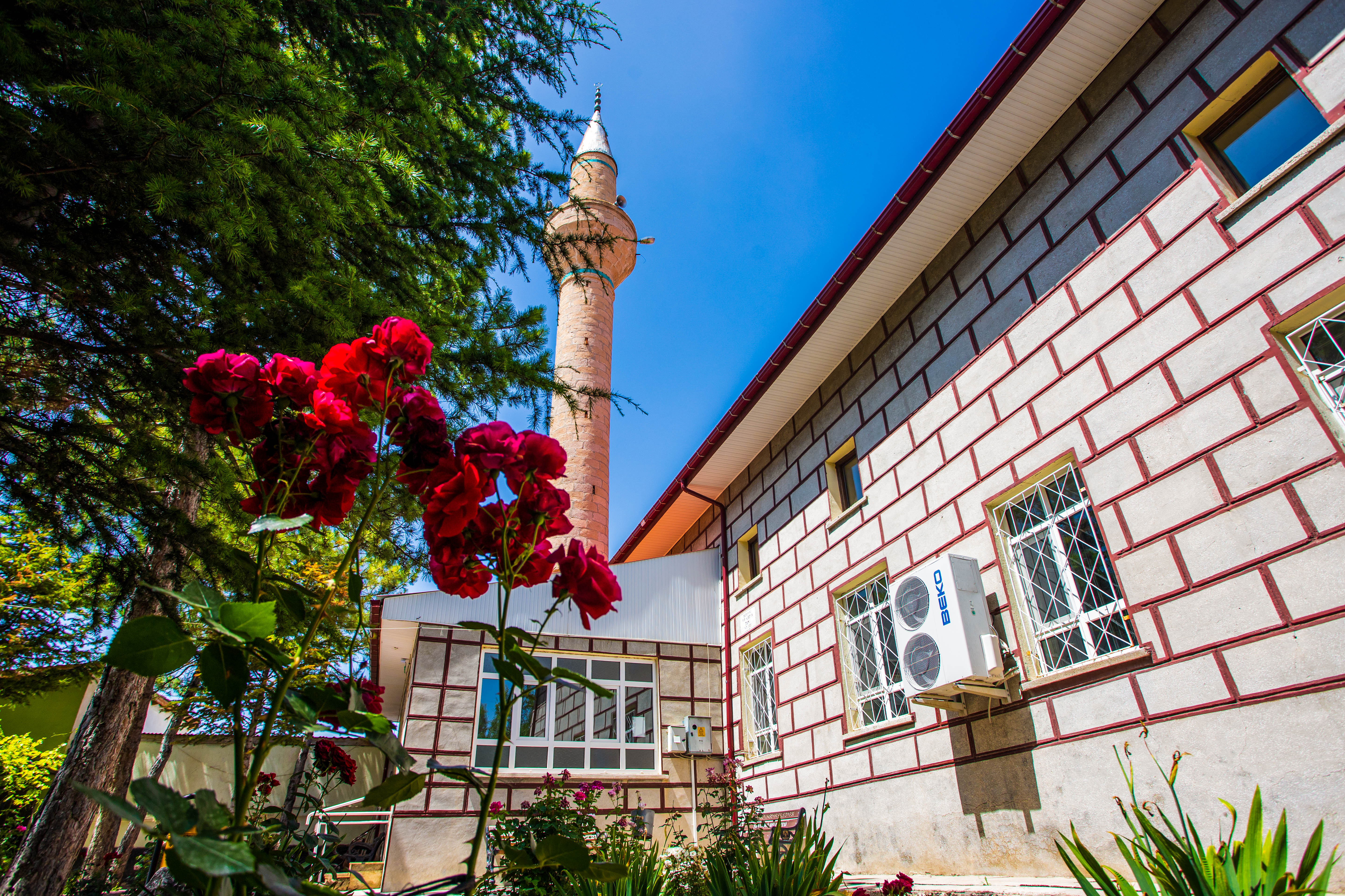 Pir Hüseyin Bey Camii
